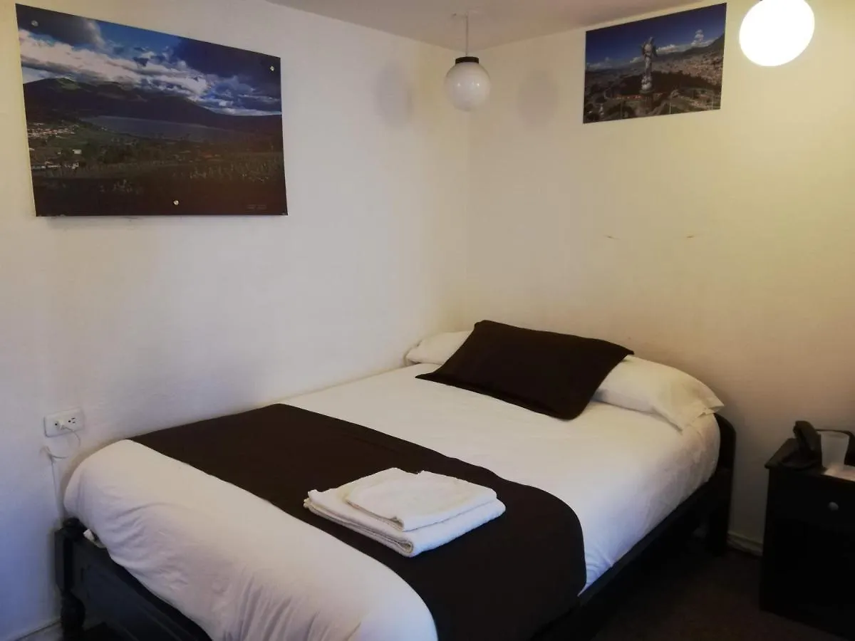 Hostal Joan Sebastian Quito 3*,