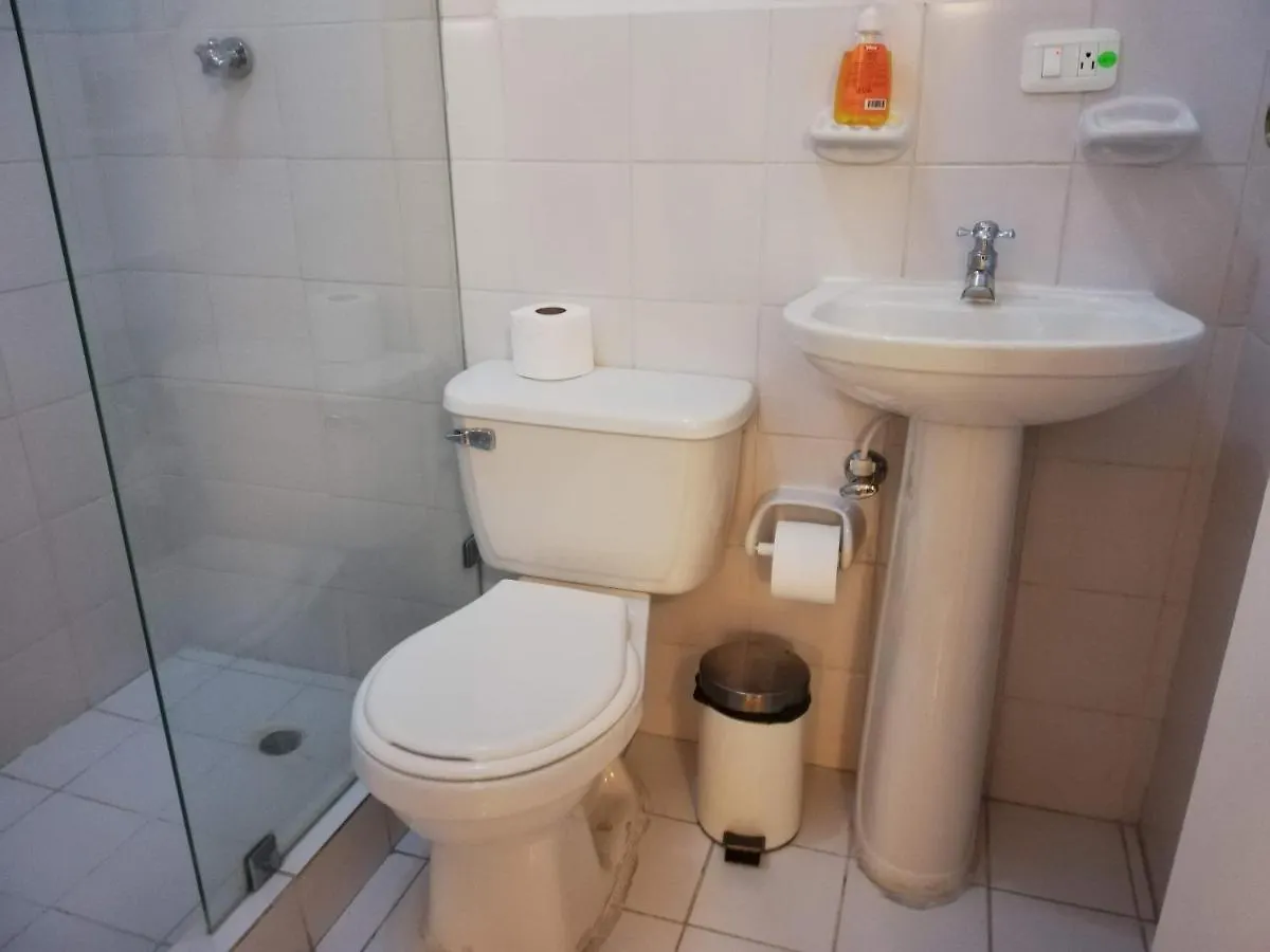 Hotel Hostal Joan Sebastian Quito